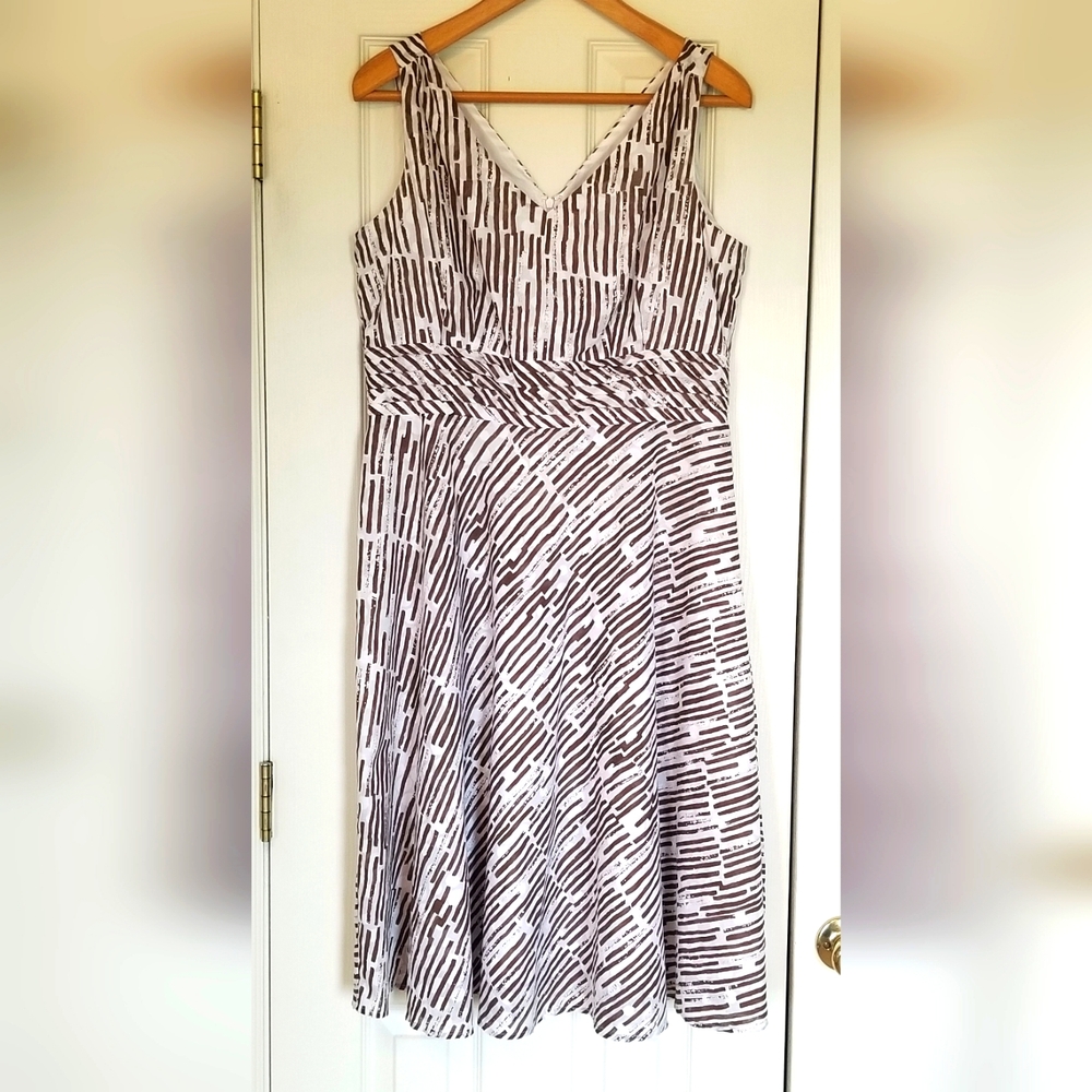 Amanda Lane Brown and White Stripe Fit & Flare Women's Sleeveless Dress